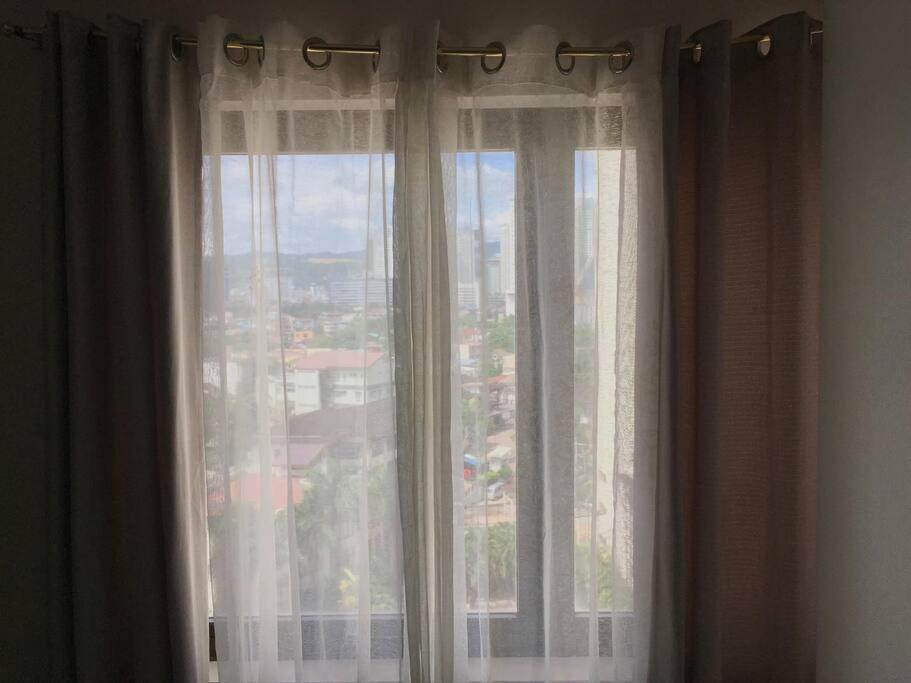 , Wifi Up To 100mbps , Infinity Pool Apartment Cebu